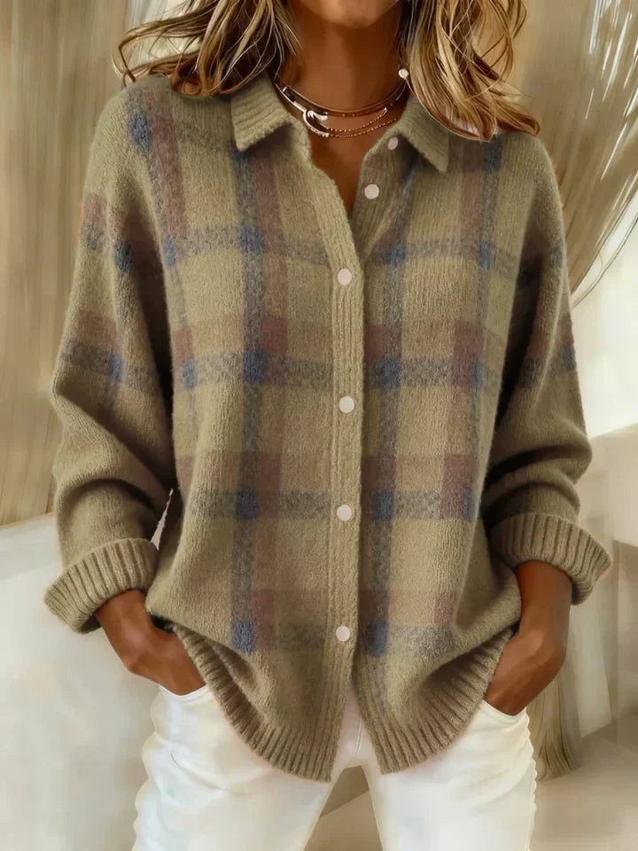 Mia | Kuscheliger Knopfstrickpullover